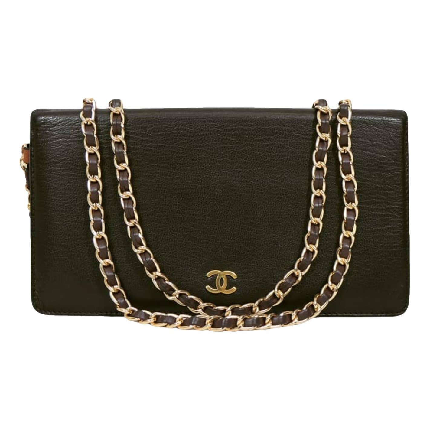 Wallet On Chain Double C leather crossbody bag