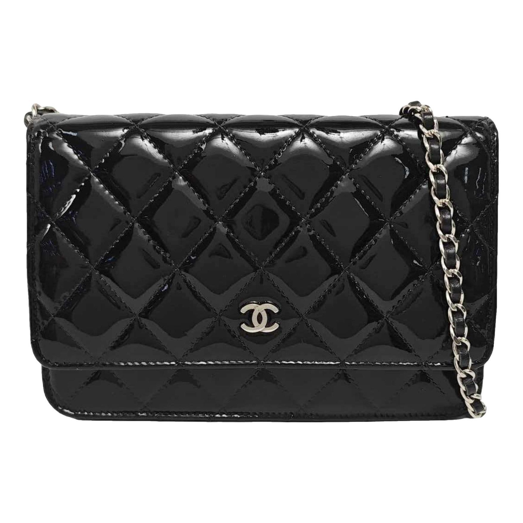 Wallet On Chain Timeless/Classique patent leather crossbody bag