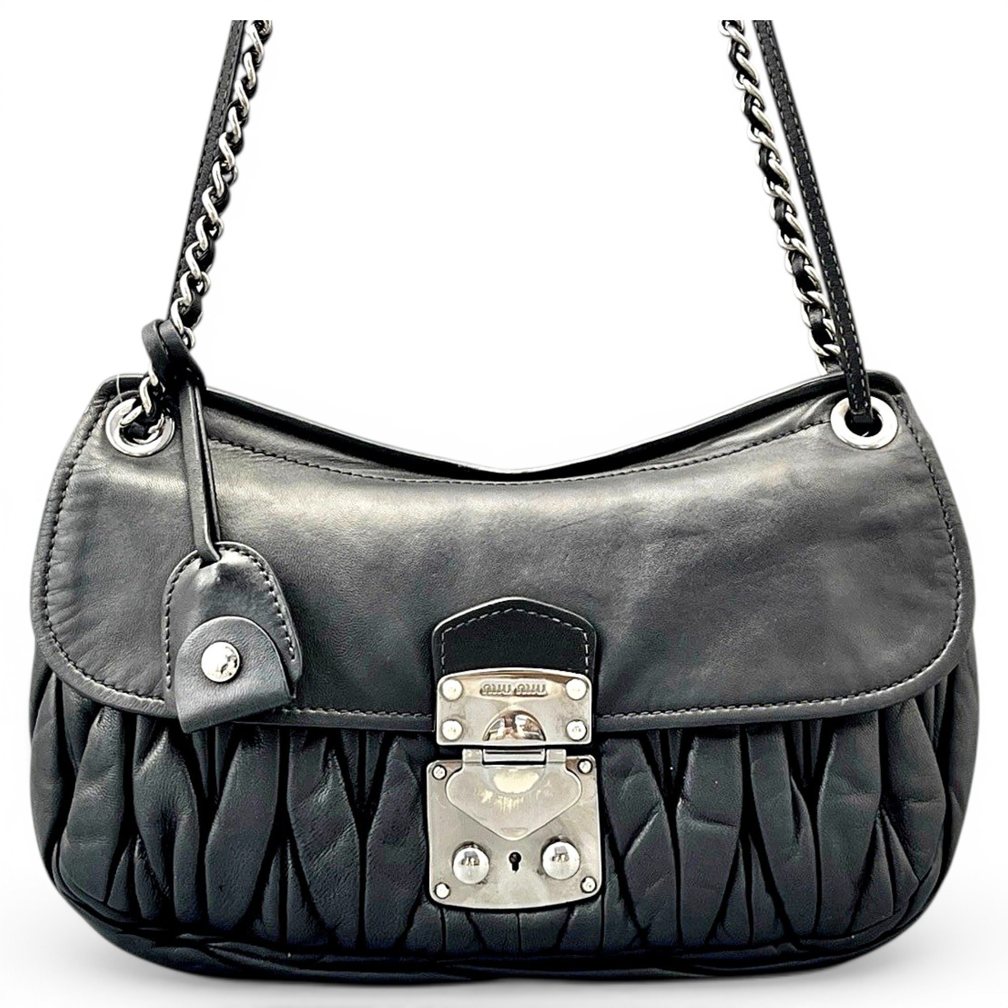 Matelassé leather handbag