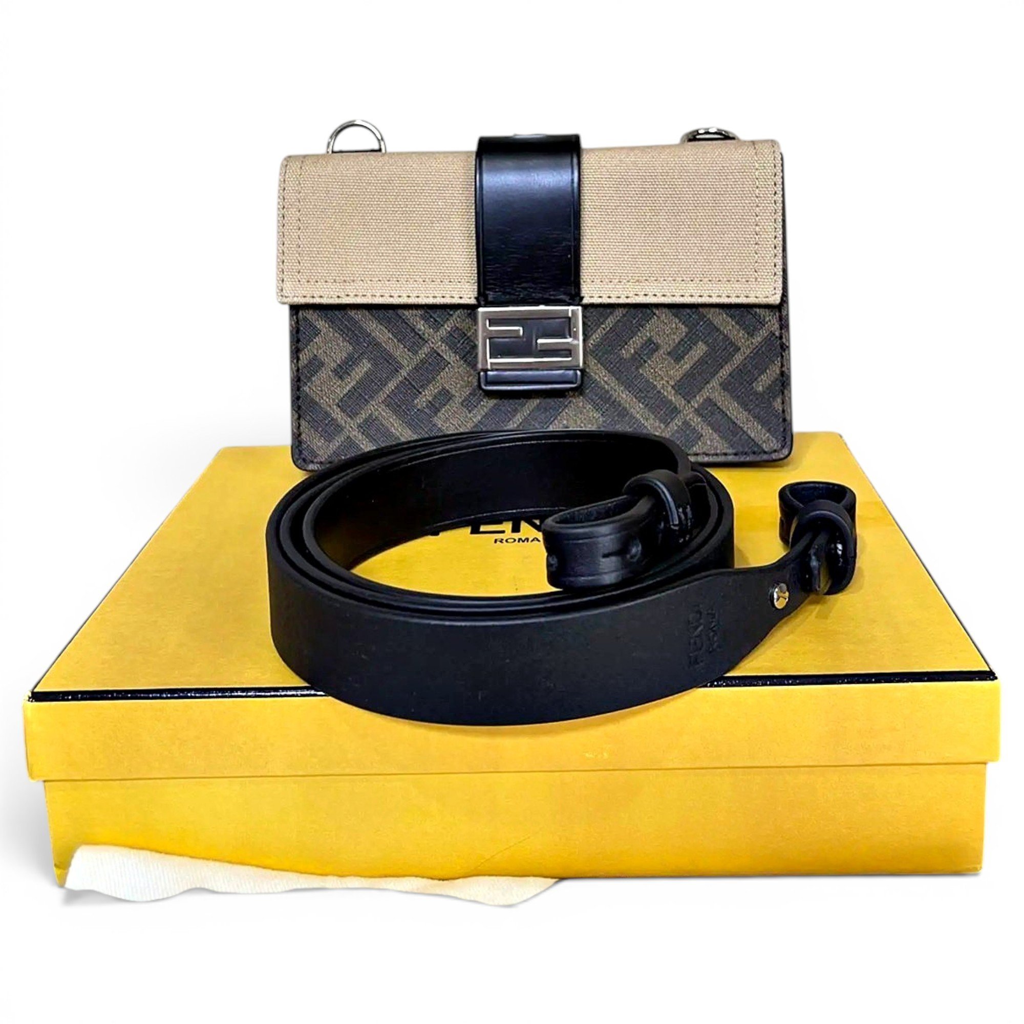 Baguette cloth handbag