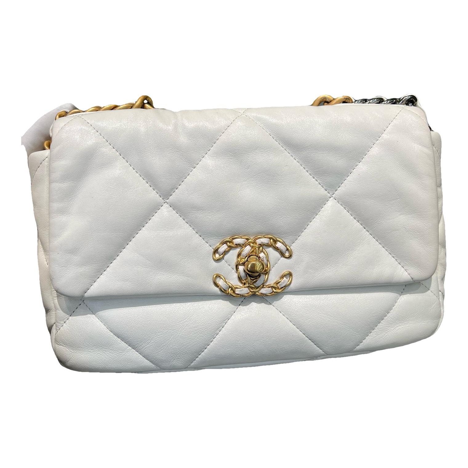 Chanel 19 leather handbag