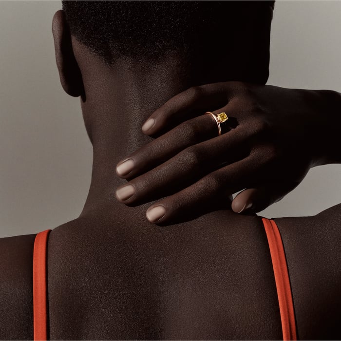 Sans Coloris Hermès Grand Jete Solitaire Engagement Ring, Medium Model