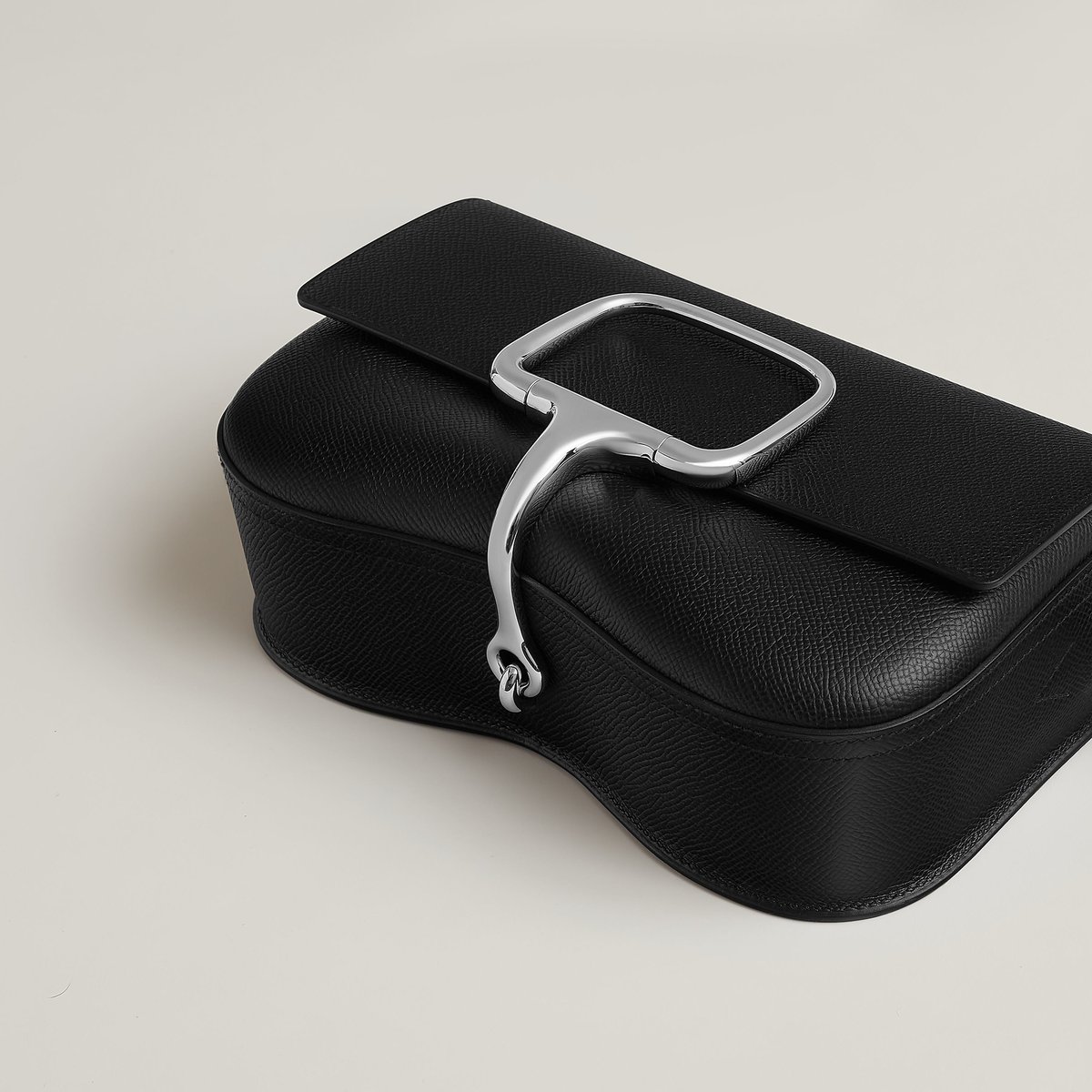 누아 Hermès Della Cavalleria Elan 백