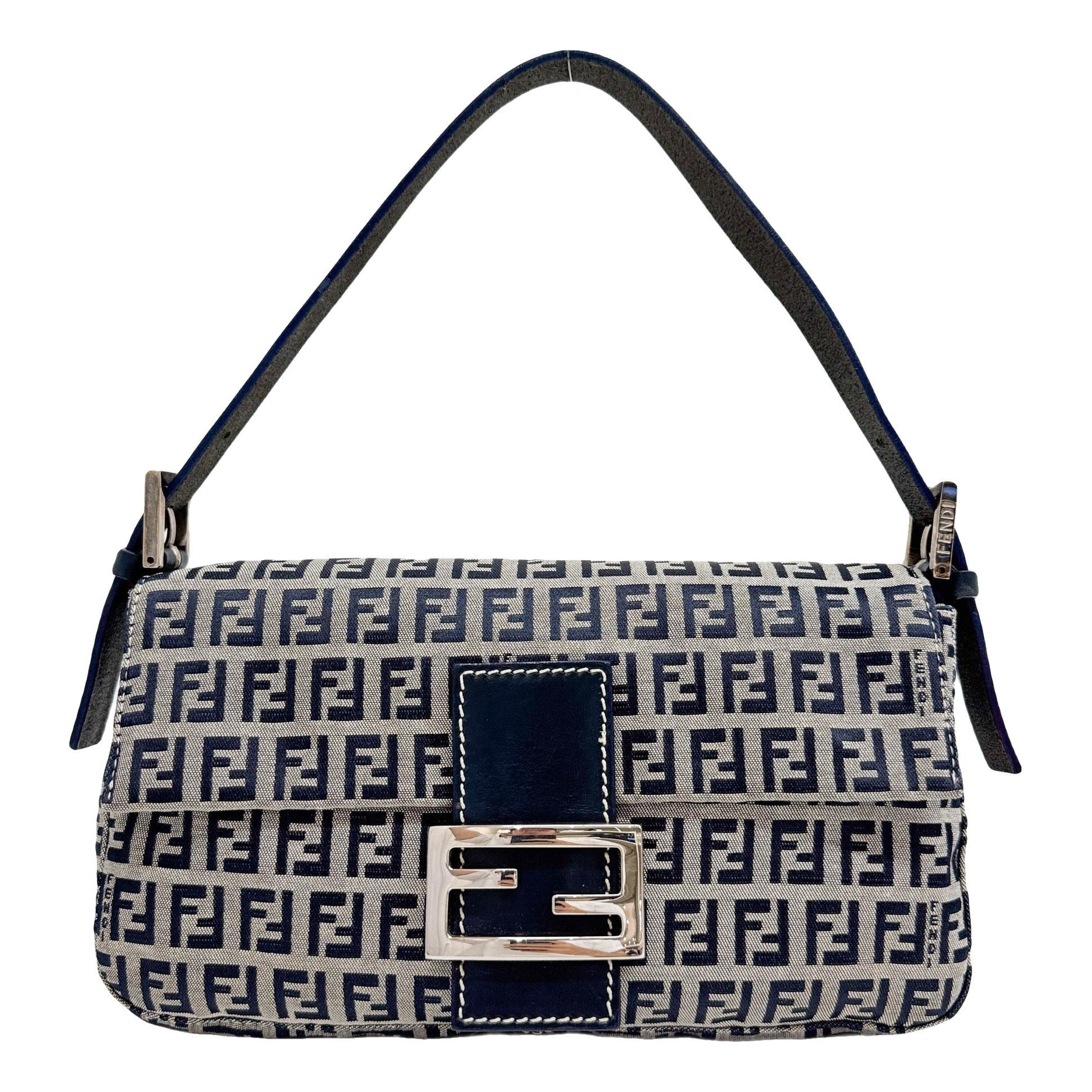 Baguette cloth handbag