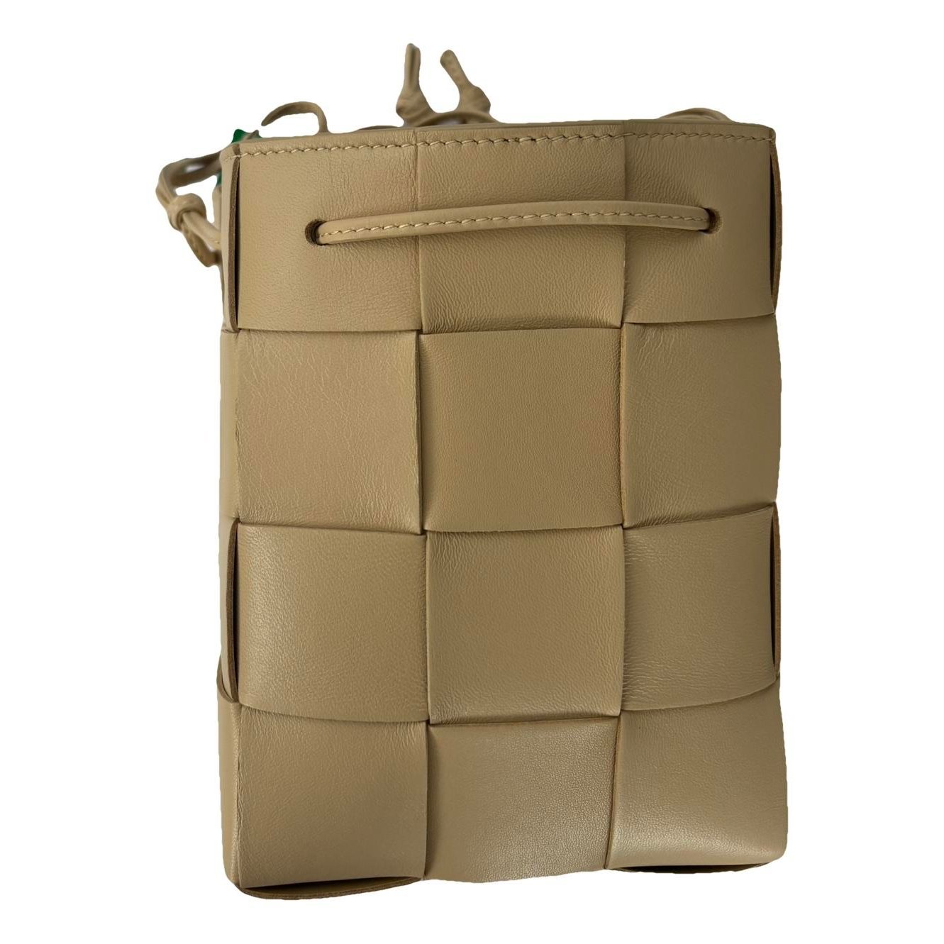 Cassette Bucket leather handbag