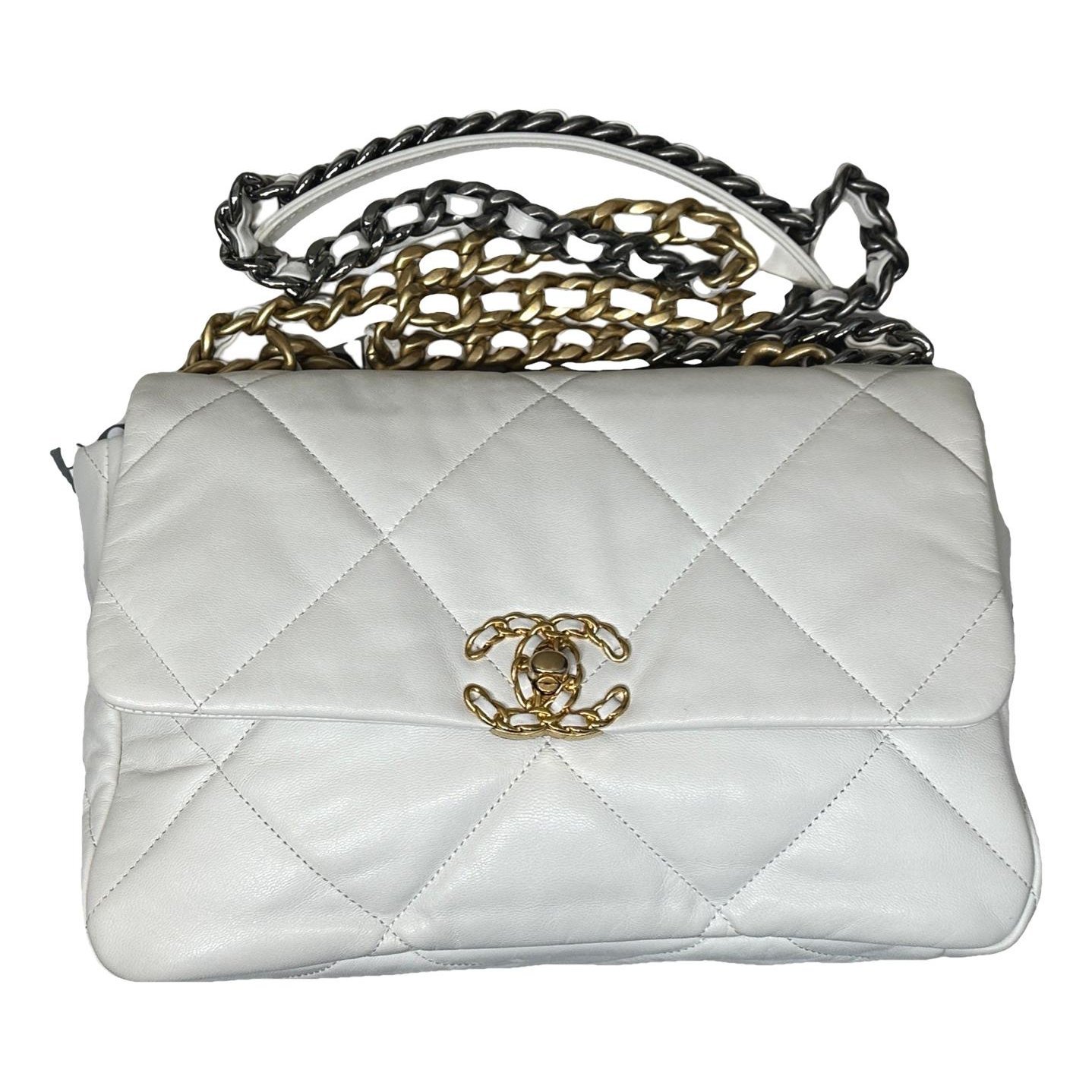 Chanel 19 leather handbag