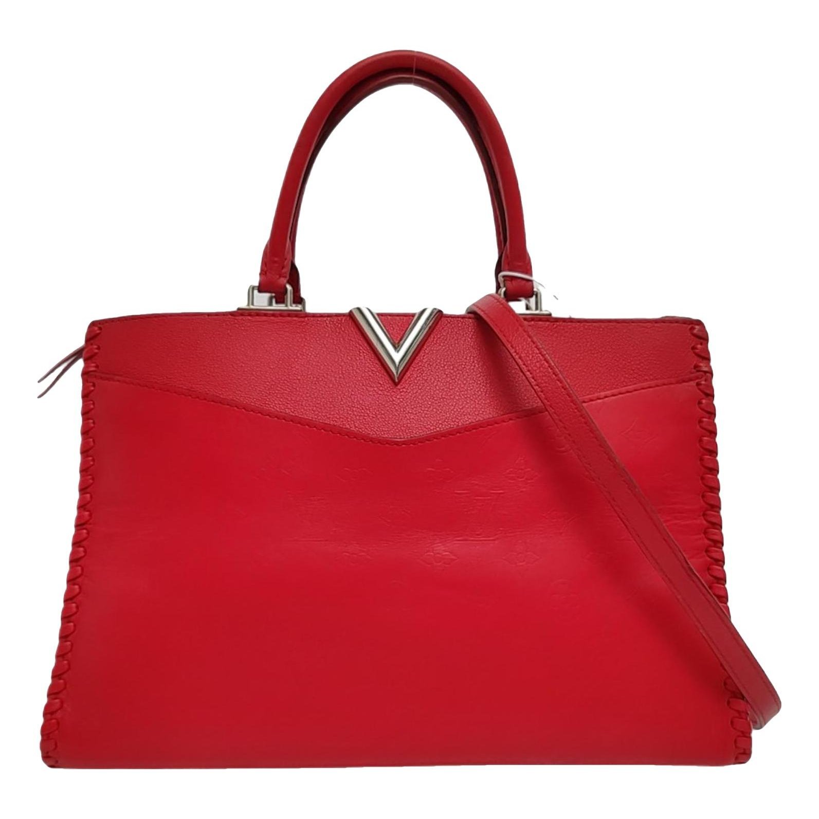 One Handle very leather handbag