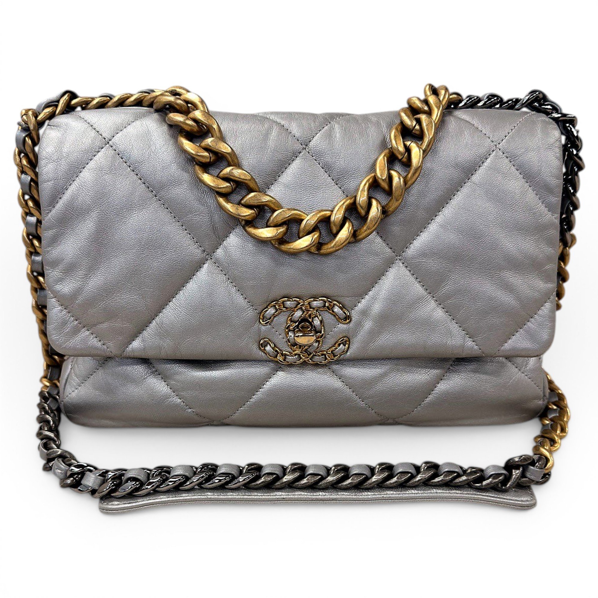 Chanel 19 leather handbag