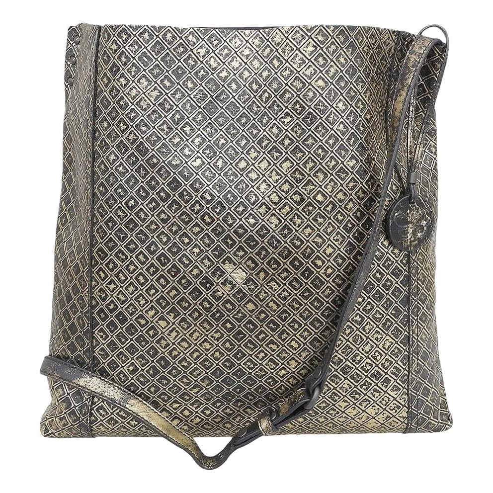 Veneta leather handbag