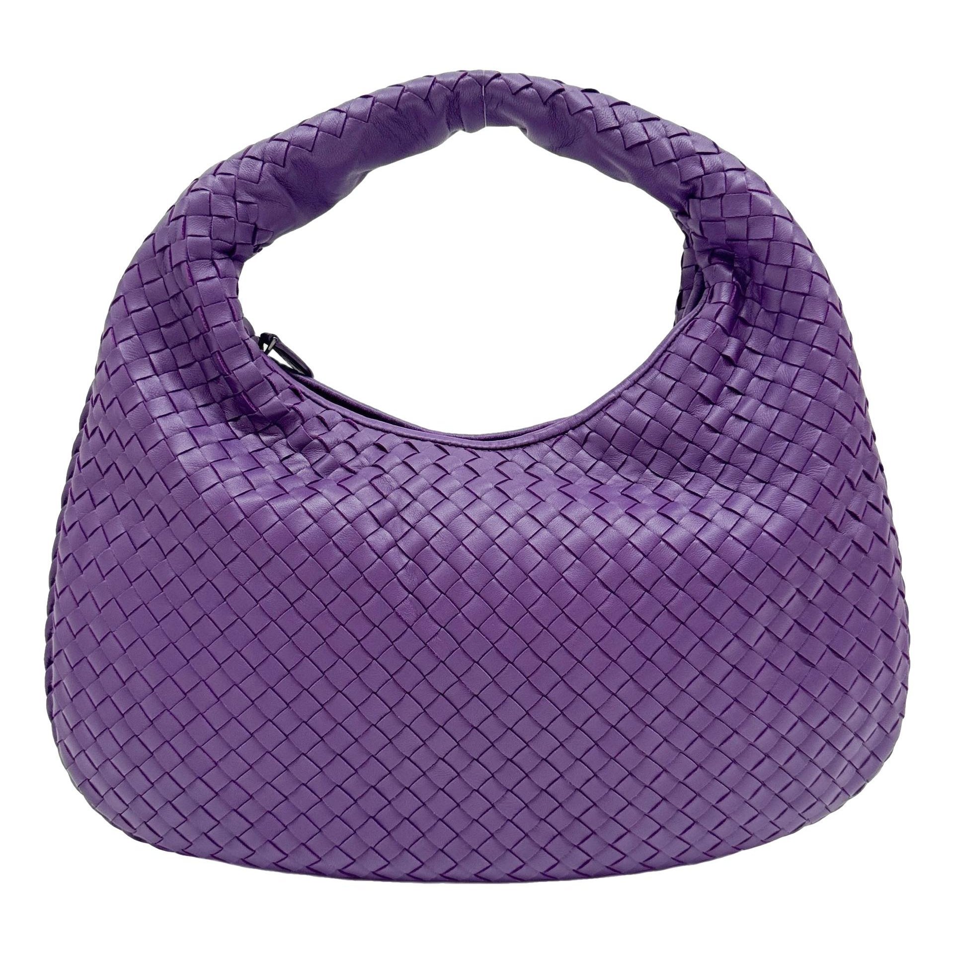 Veneta leather handbag