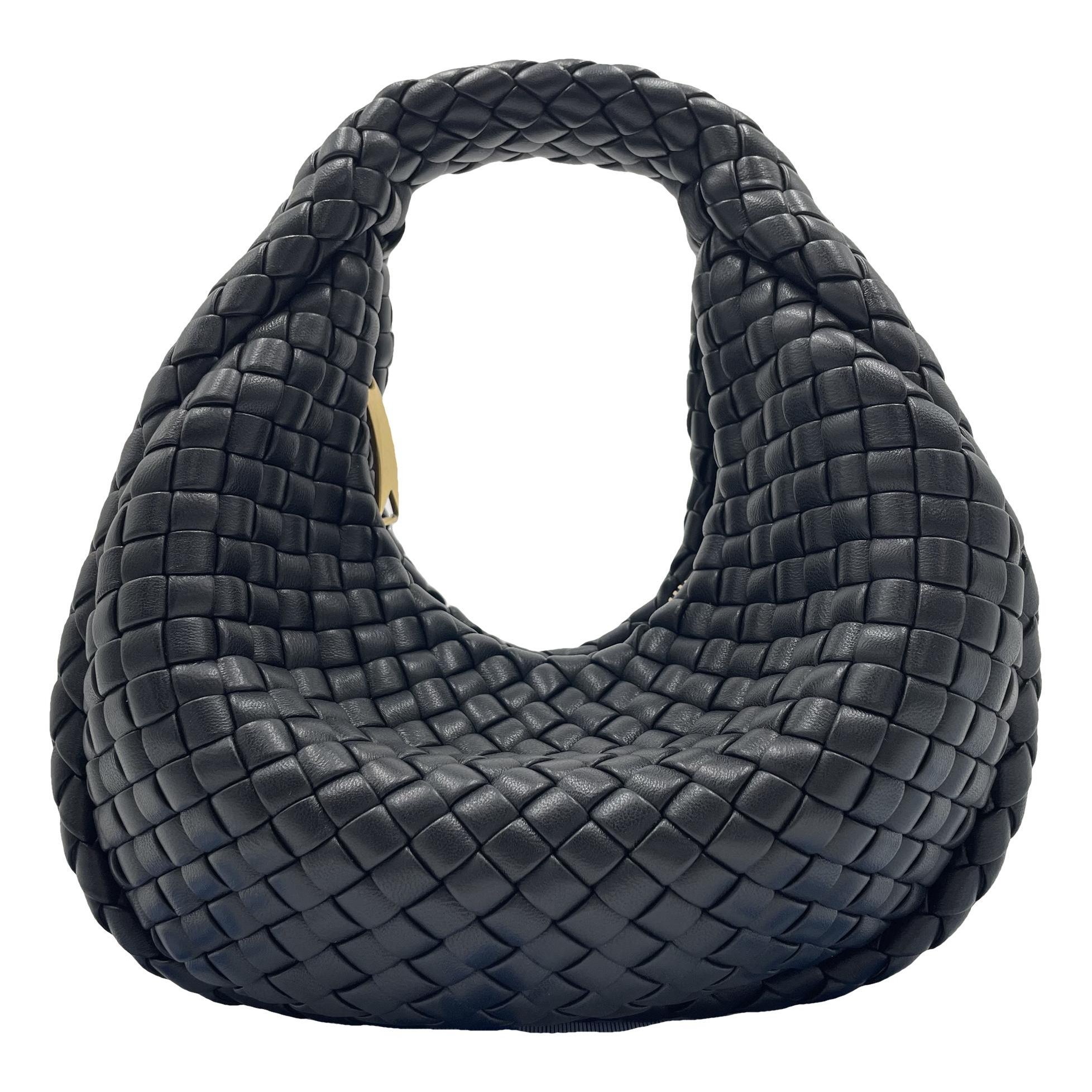 Veneta leather handbag