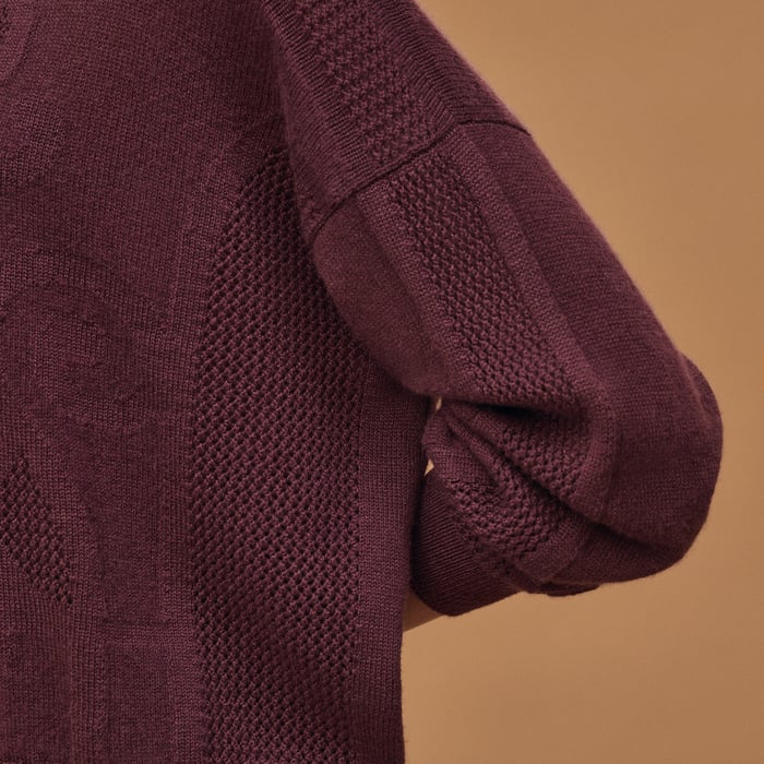Rouge Bordeaux Cashmere "l'Enseigne Du Sellier" Long-sleeve Sweater