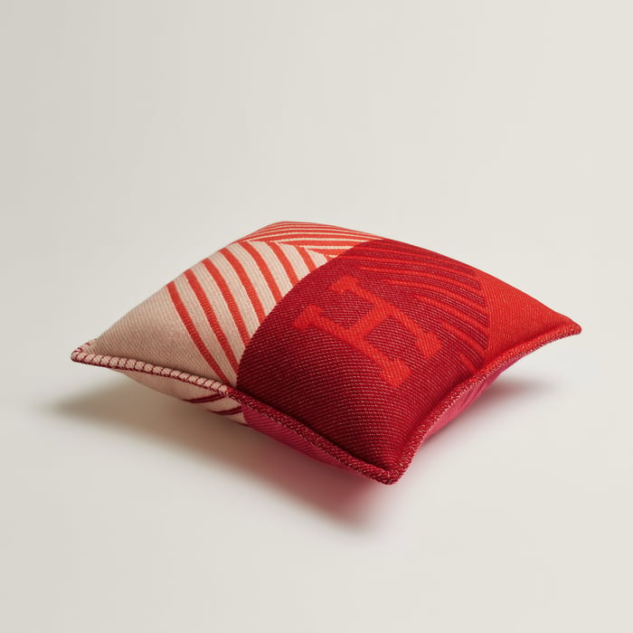 H Diagonale Pillow