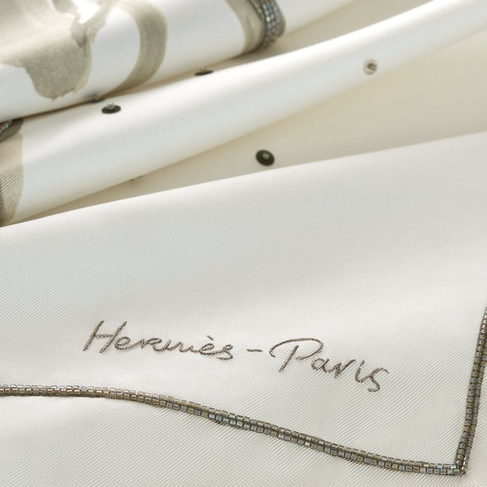 Libre Comme Pegase Embroidered Scarf 90