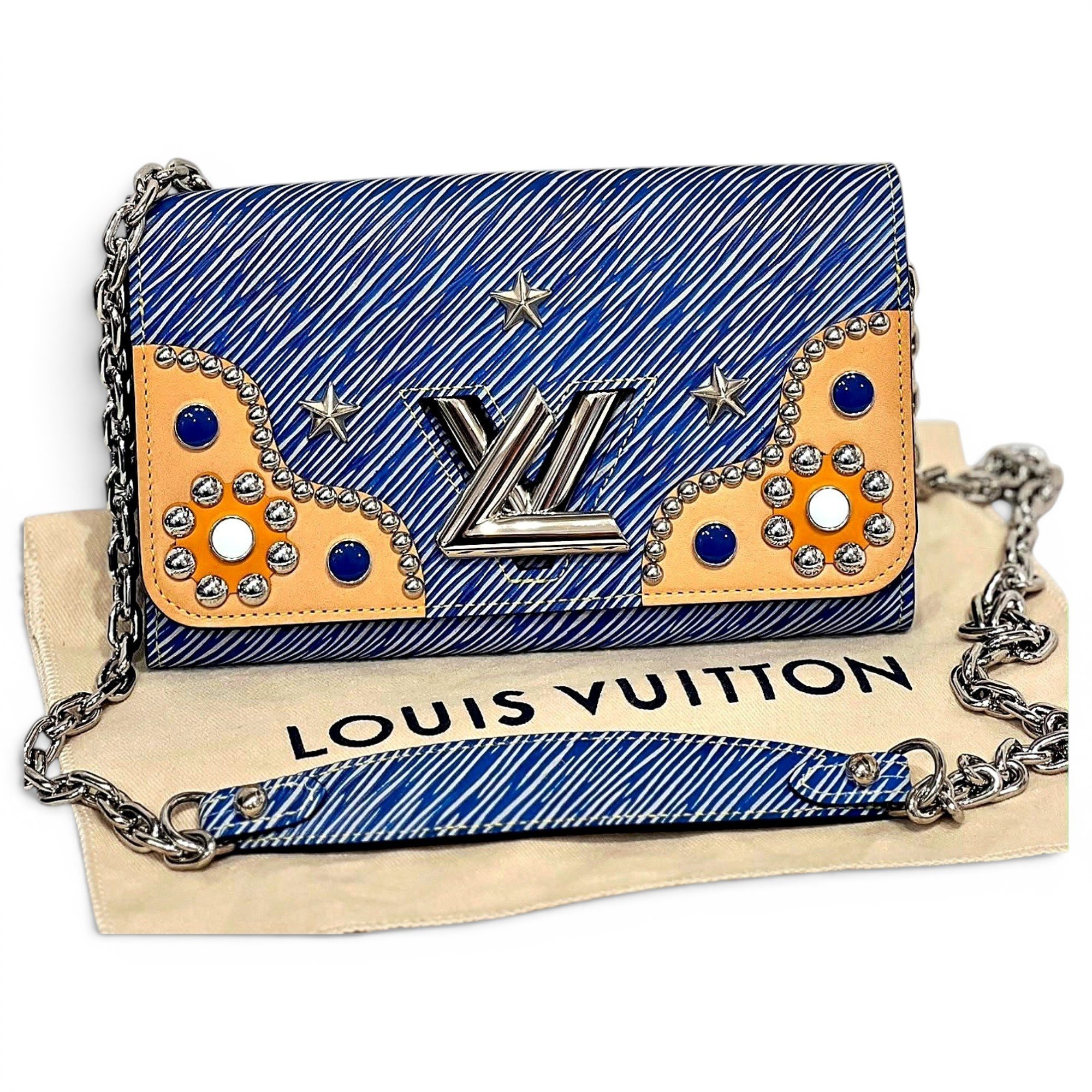 Twist Long Chain Wallet leather crossbody bag