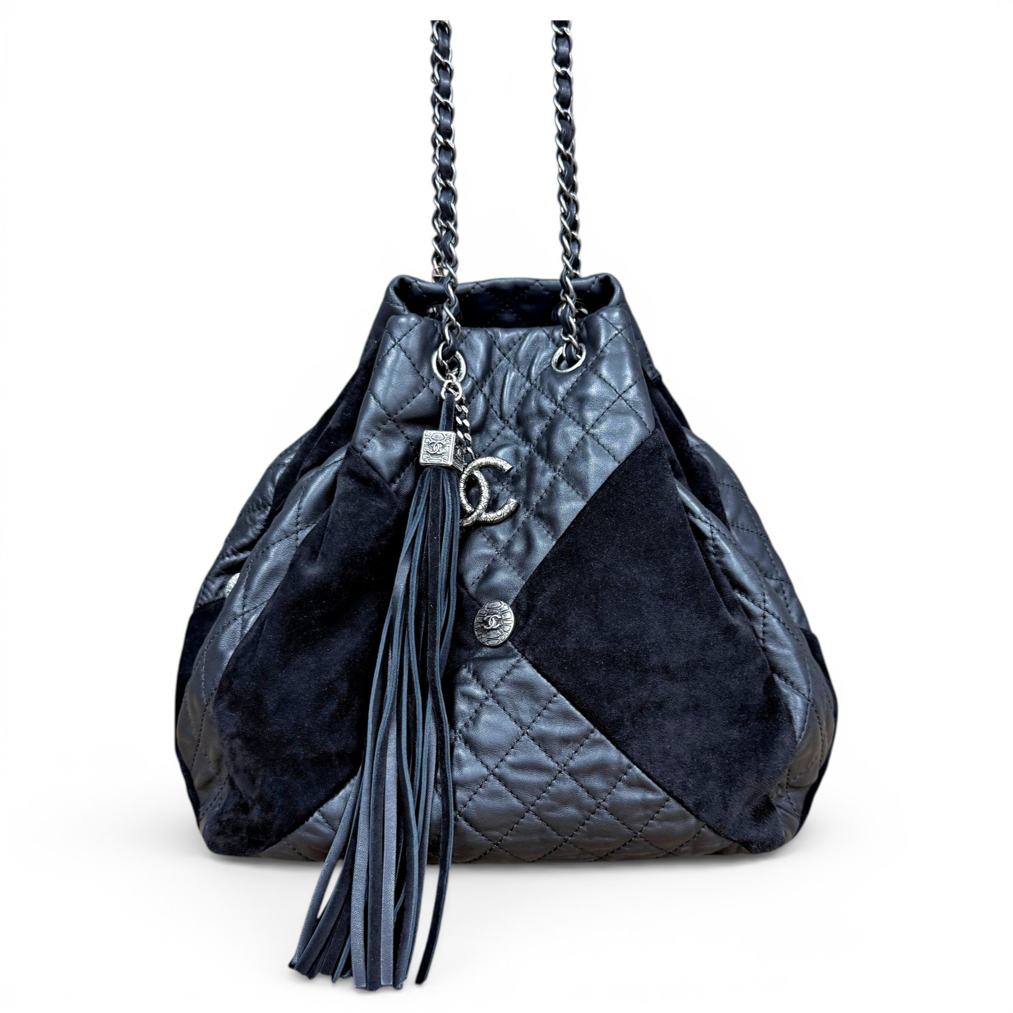 Gabrielle Bucket handbag