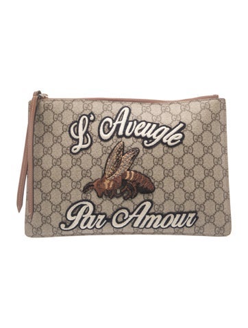 GG Supreme GG Supreme L'Aveugle Par Amour Pouch