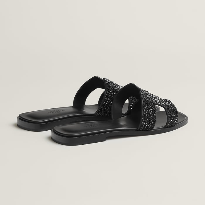 Noir Oran Sandal
