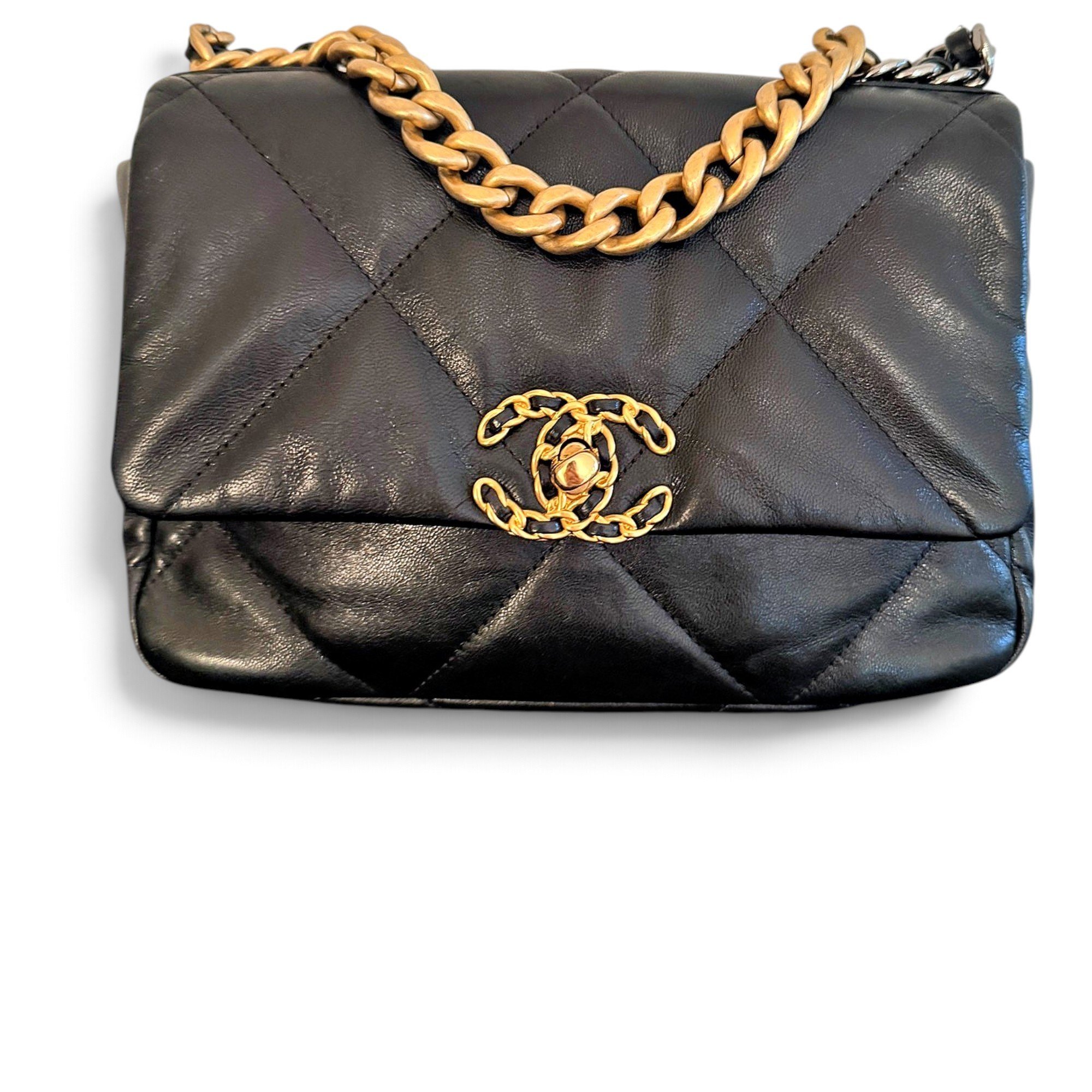 Chanel 19 leather handbag