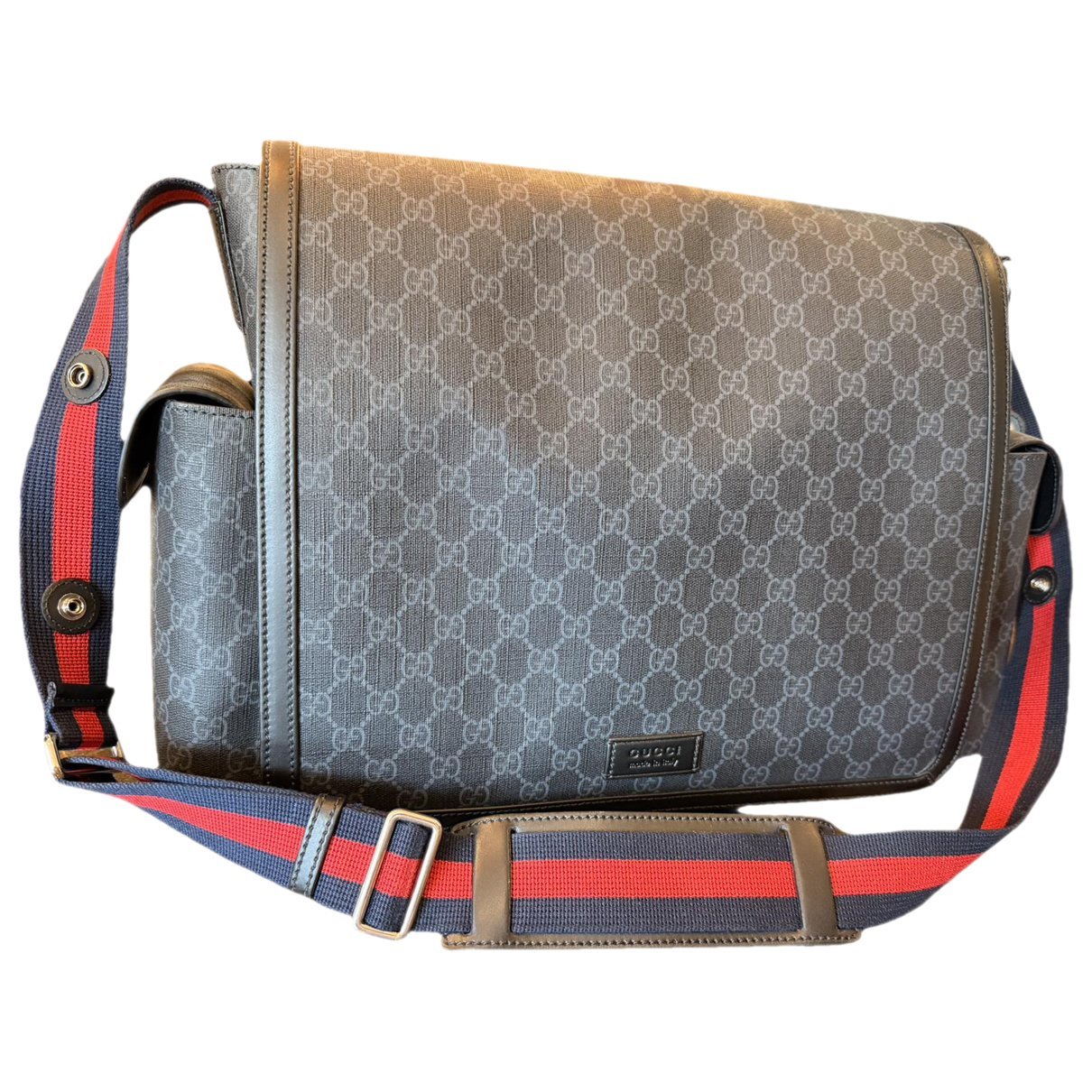 Leather travel bag