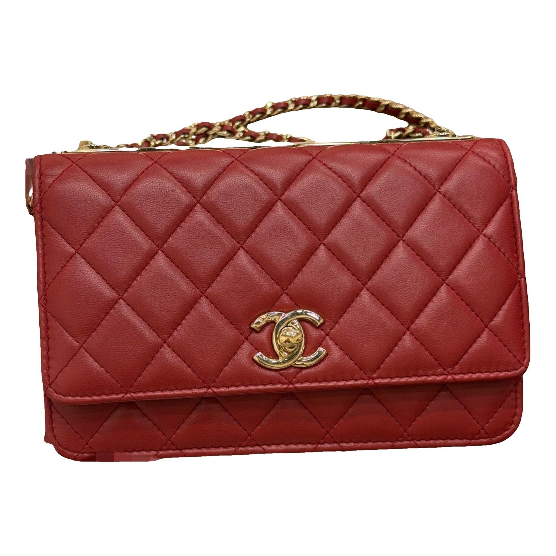 Wallet On Chain Timeless/Classique leather crossbody bag