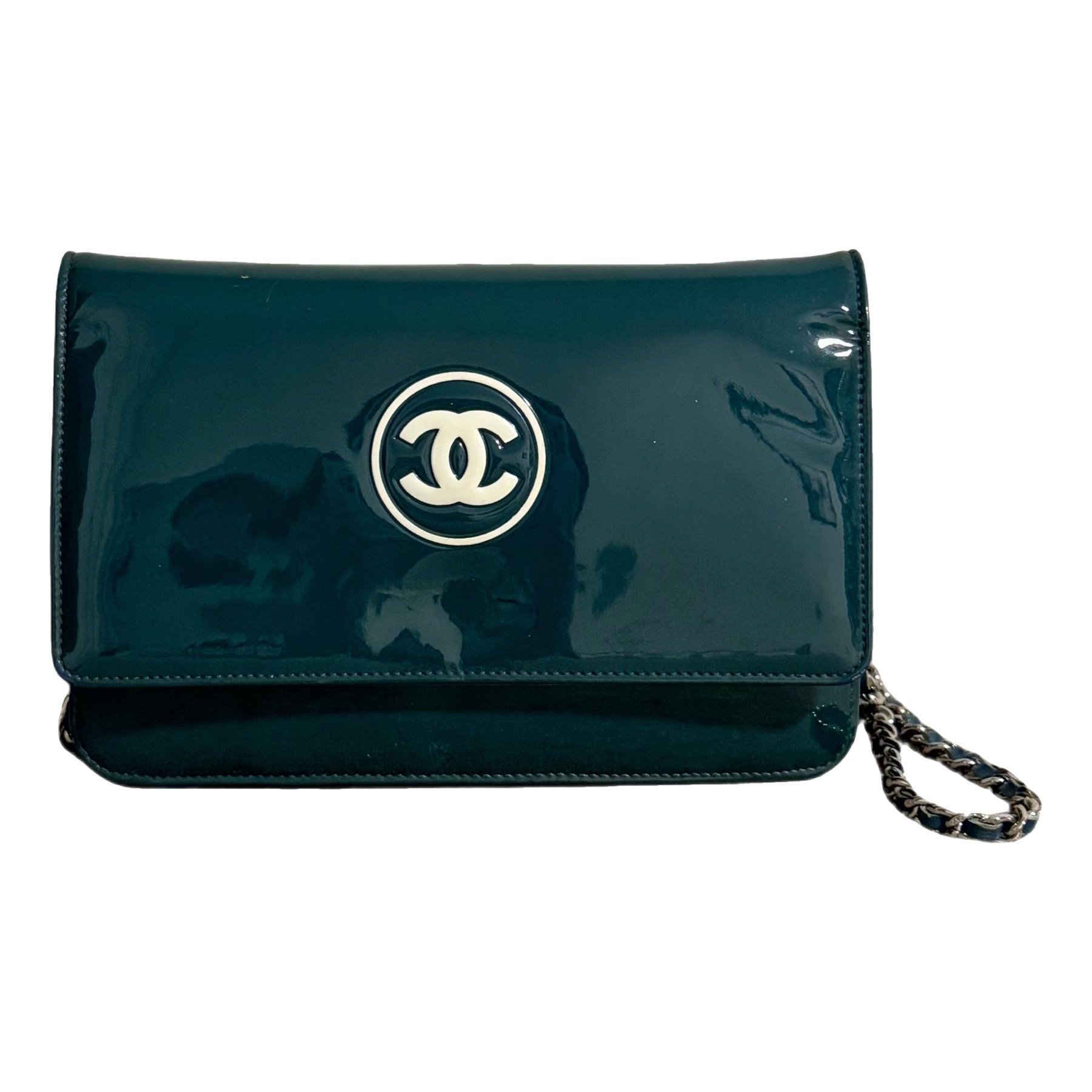 Wallet On Chain Double C patent leather crossbody bag
