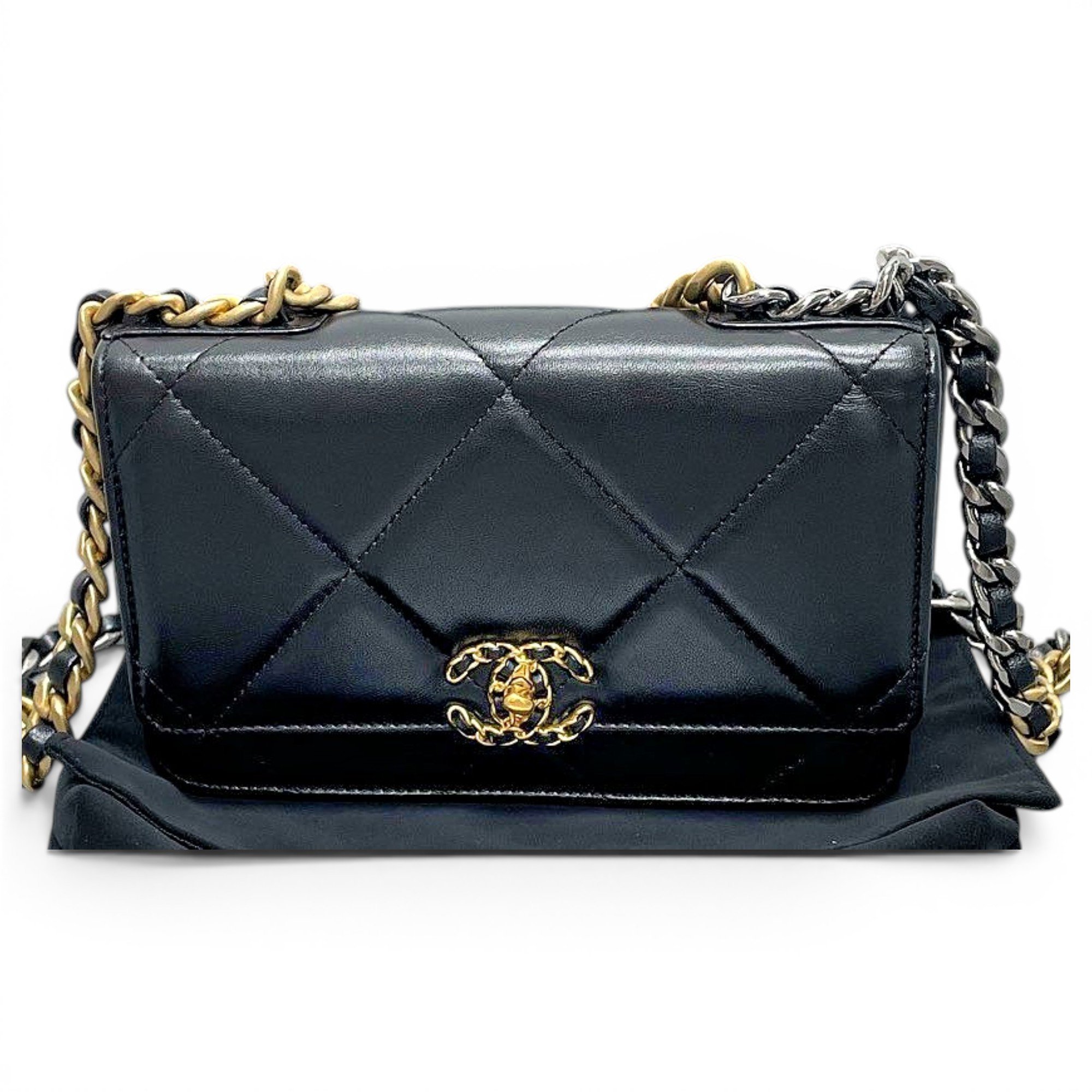 Wallet On Chain Chanel 19 leather handbag