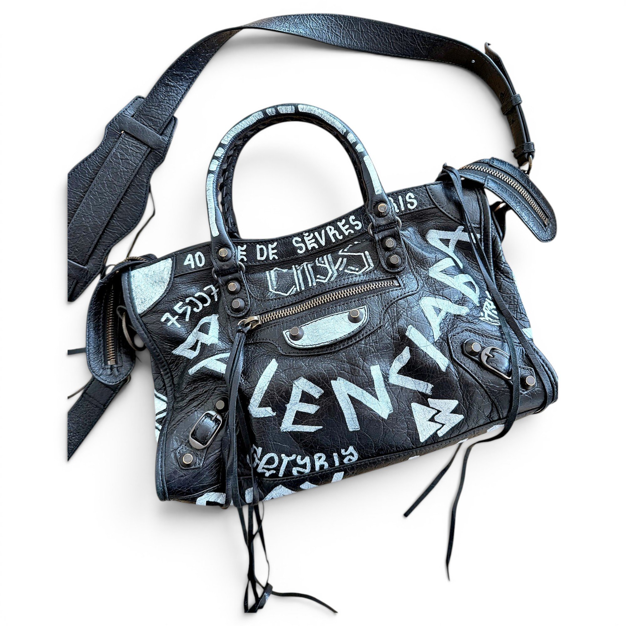 City leather handbag