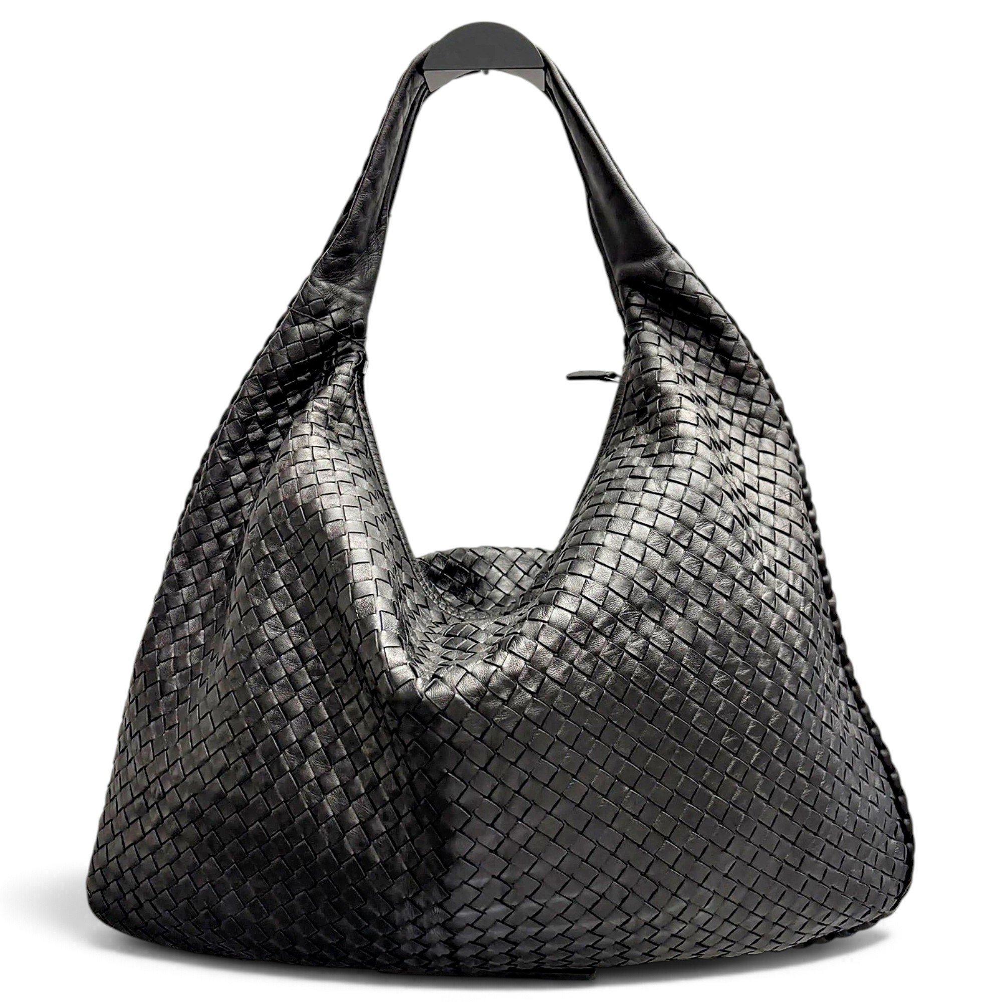 Veneta leather handbag