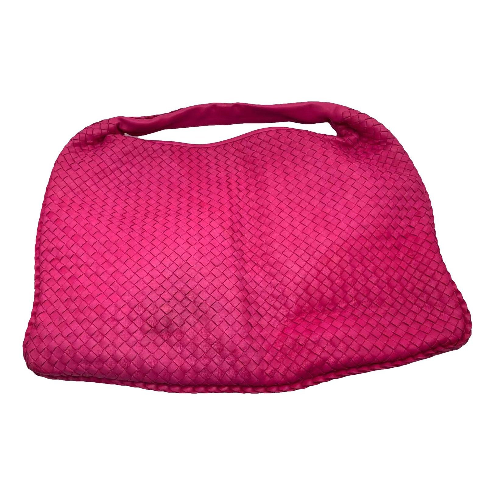 Veneta leather handbag