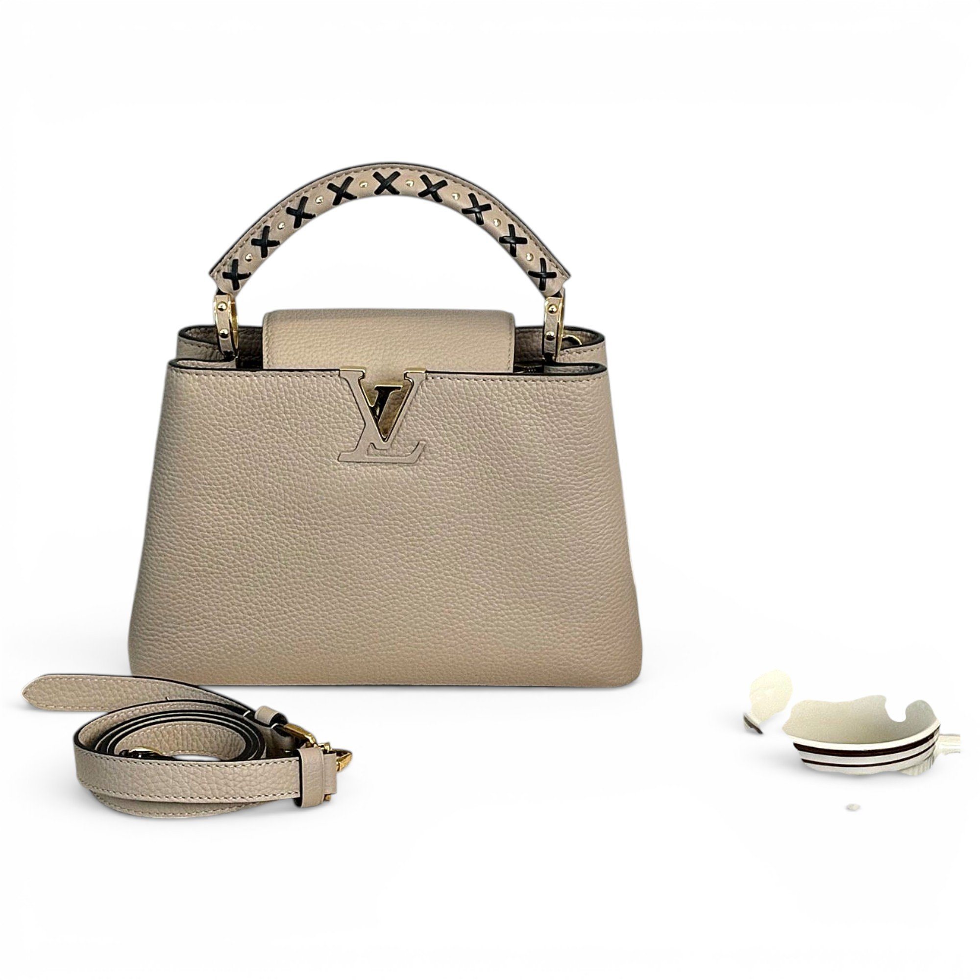 Capucines leather handbag