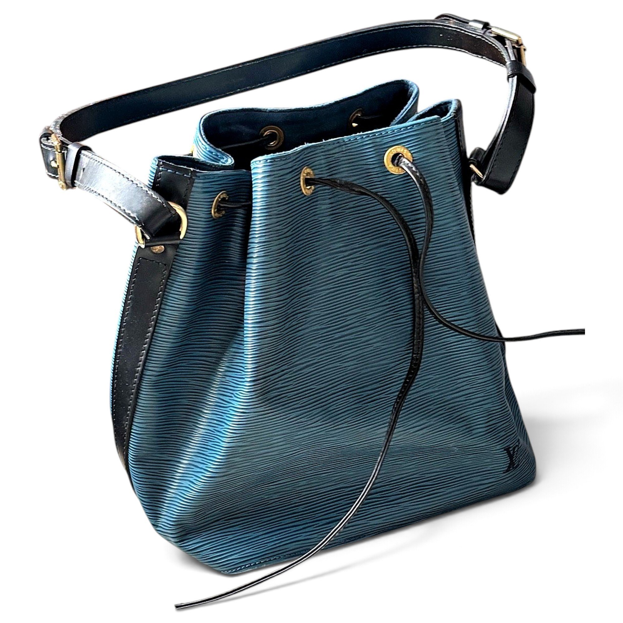 Noé leather handbag