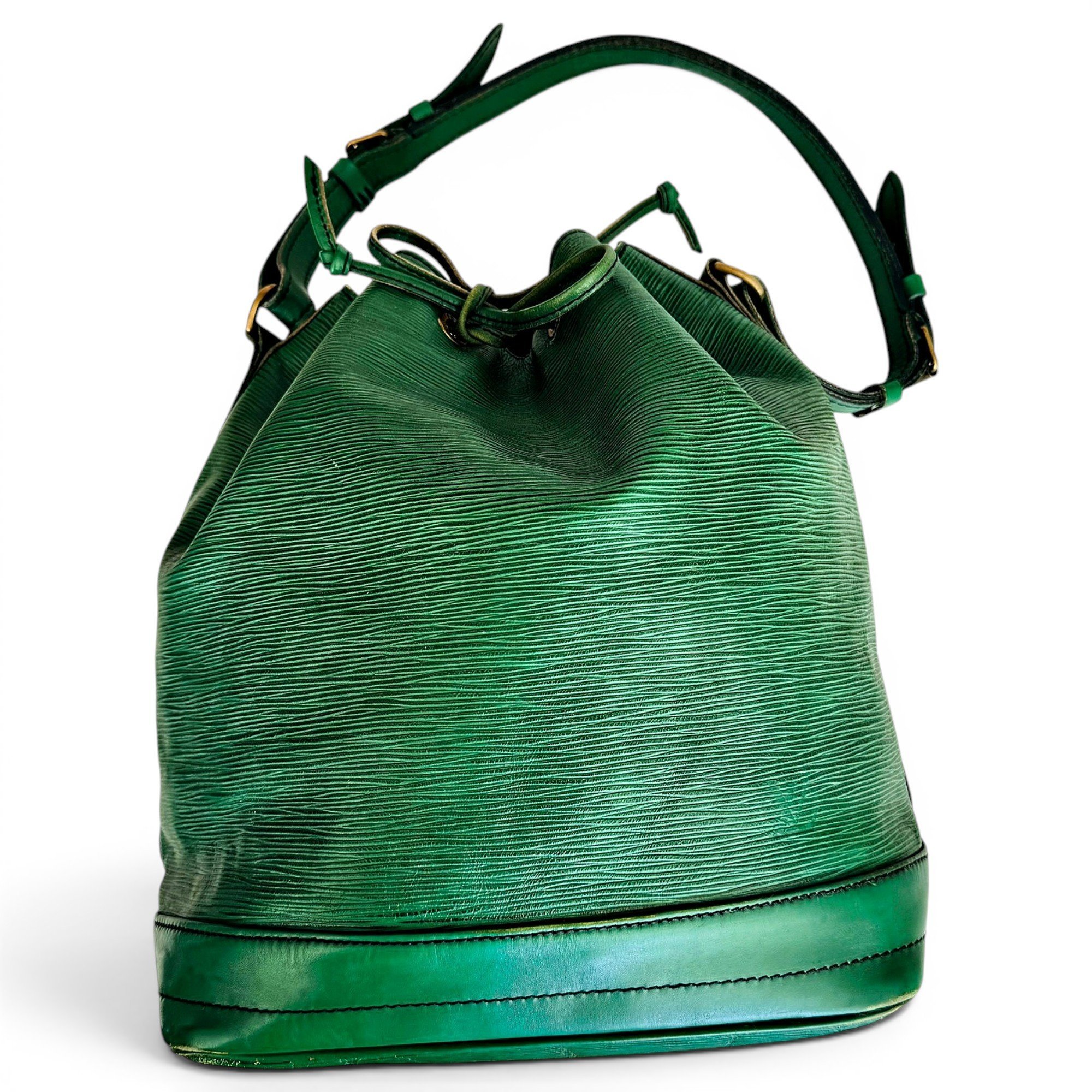 Noé leather handbag