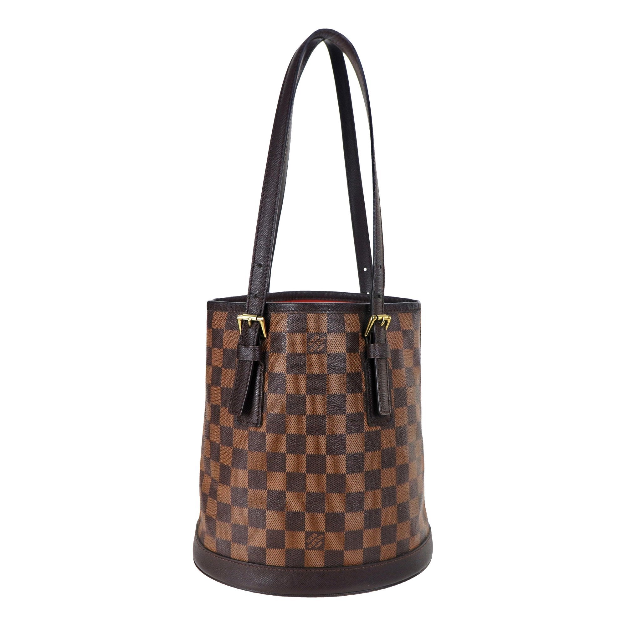Bucket leather handbag