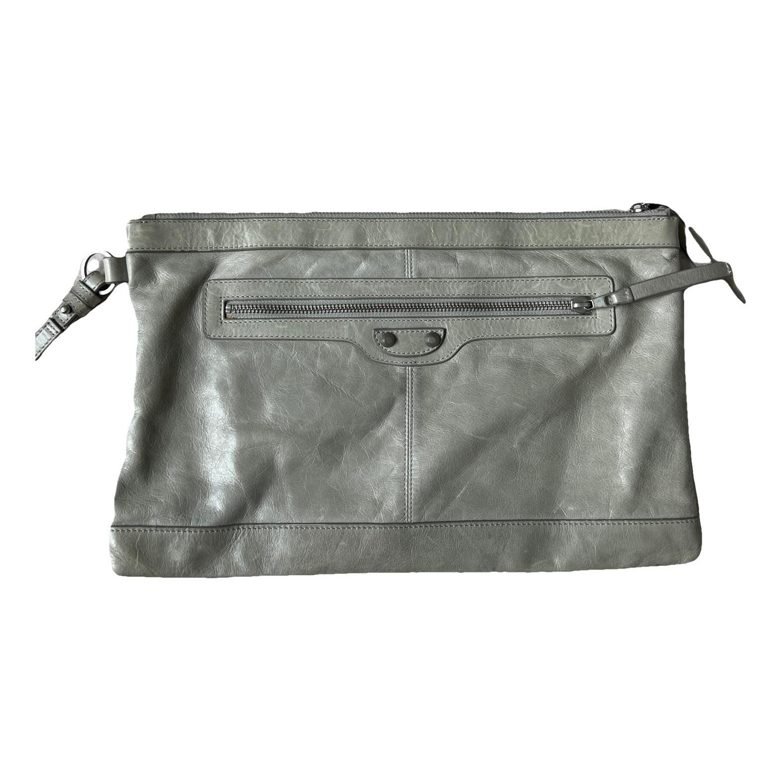 Envelop leather clutch bag