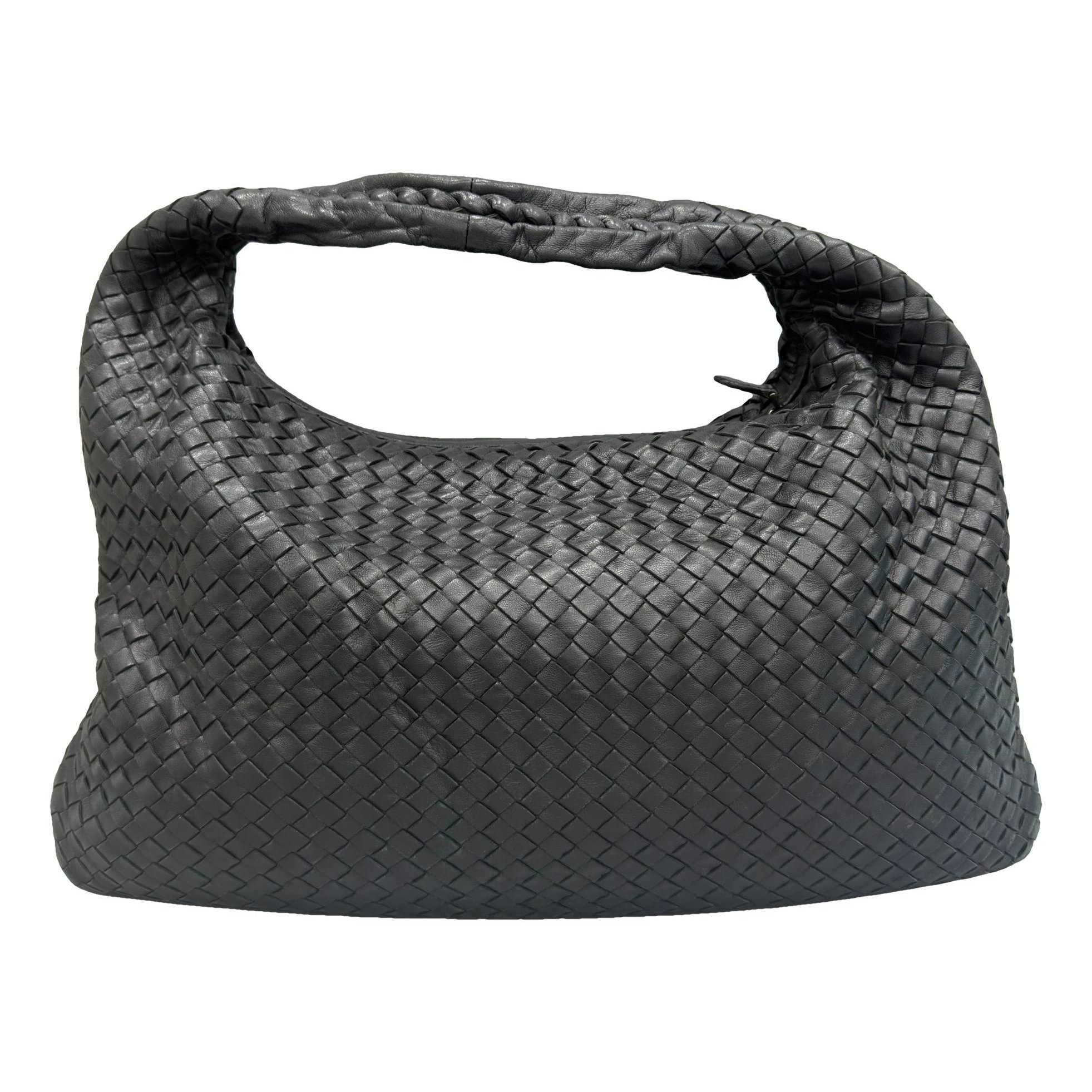 Veneta leather handbag