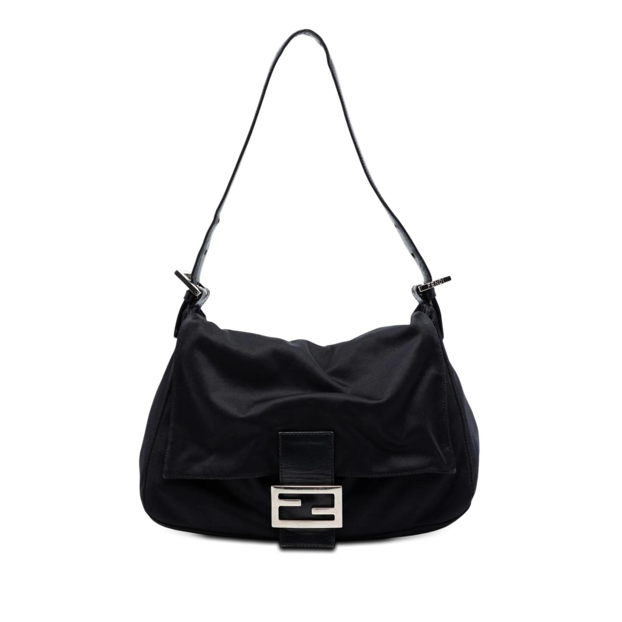 Pocket leather handbag