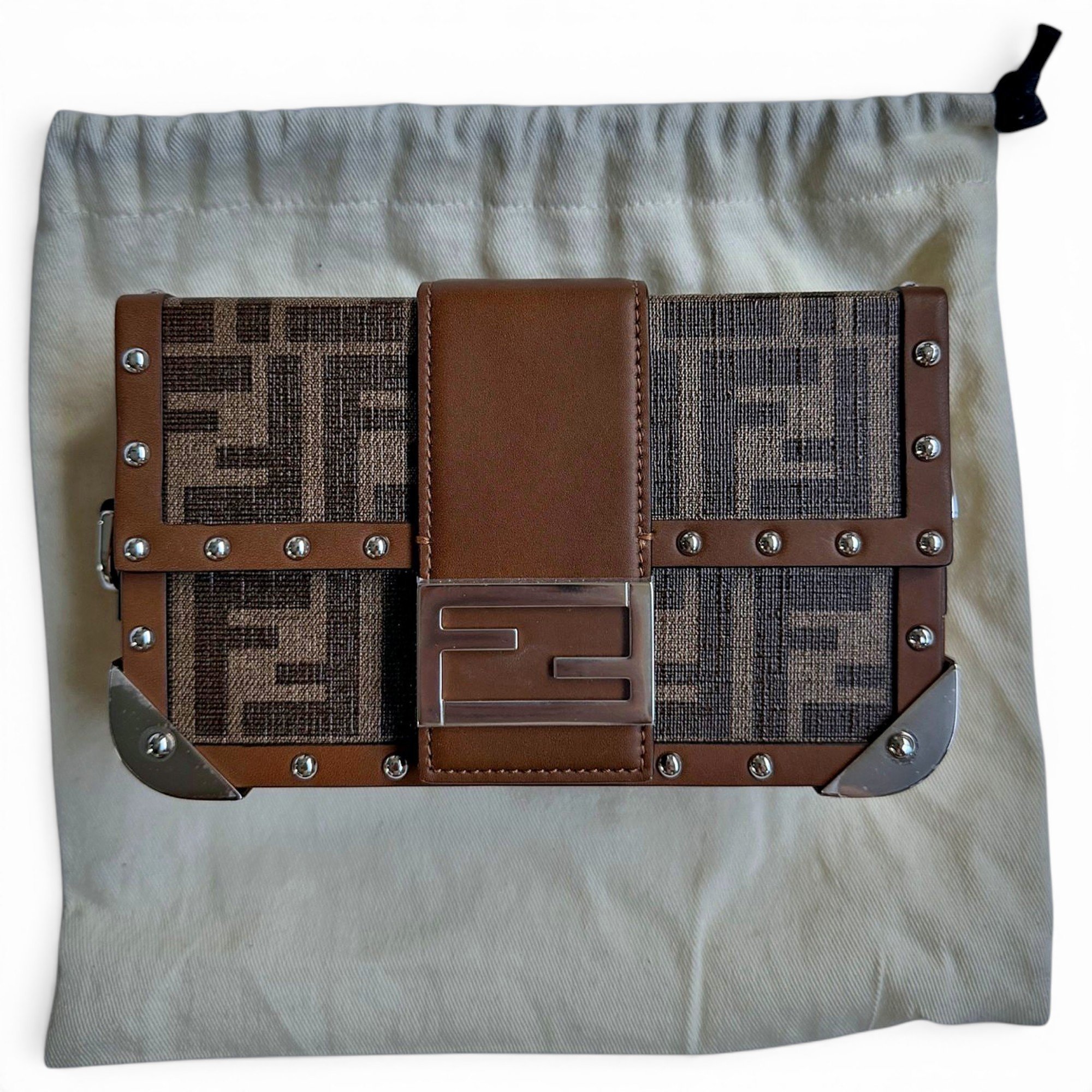 Baguette leather clutch bag
