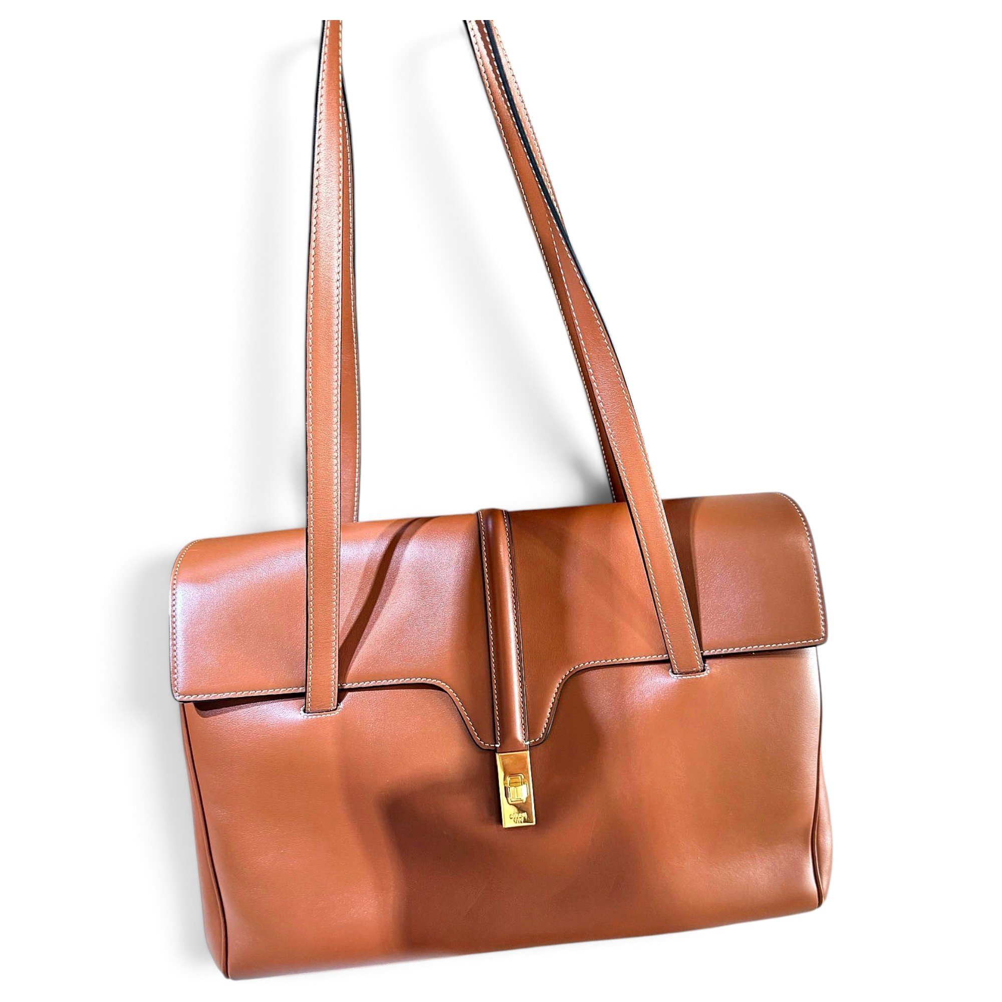 Sac 16 leather handbag