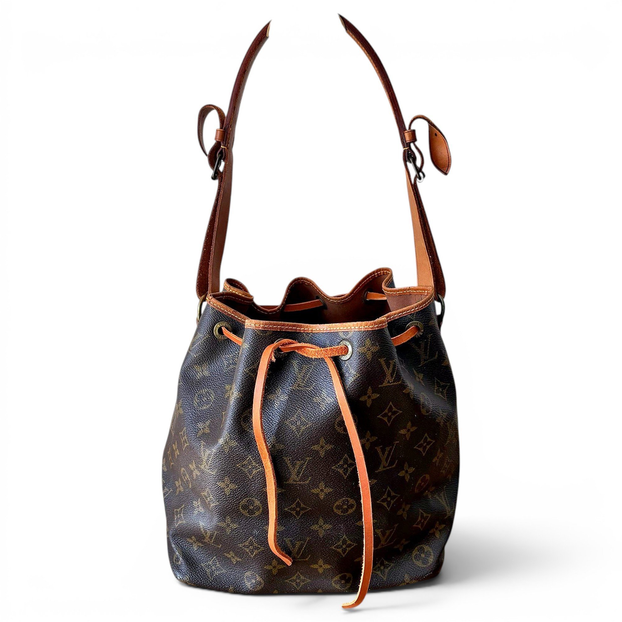 Noé leather bag