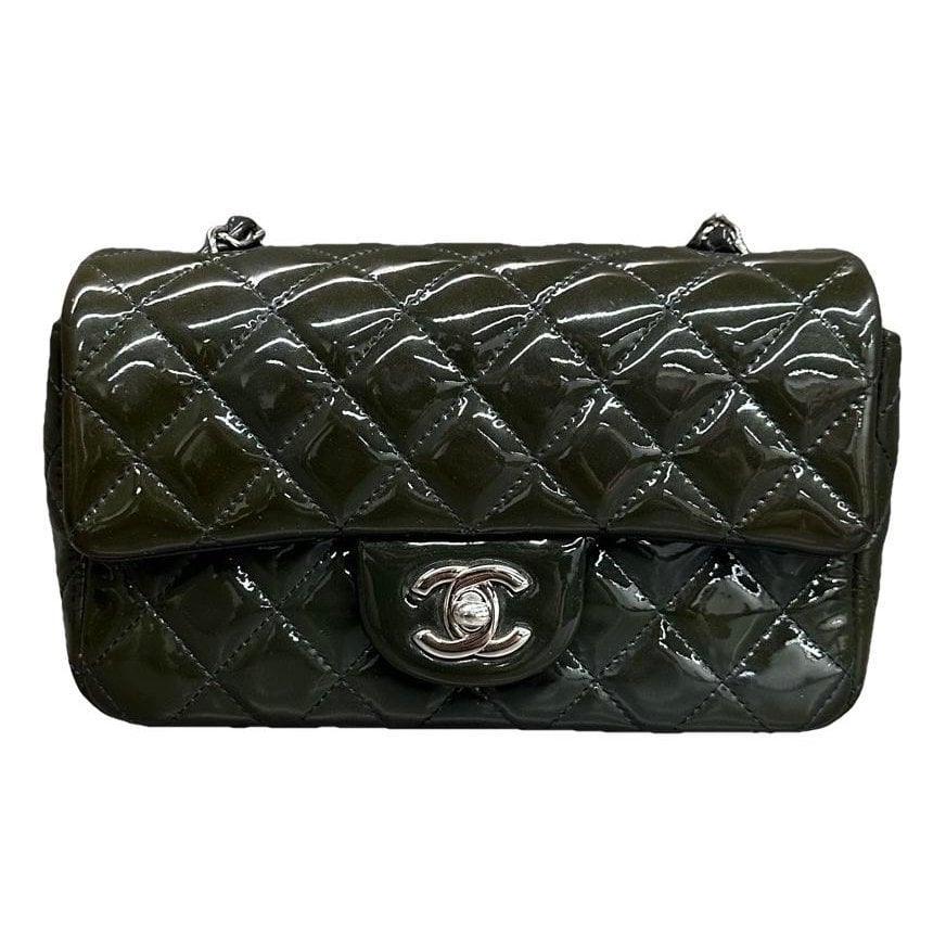 Timeless/Classique patent leather handbag