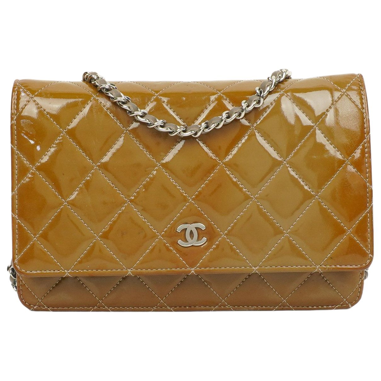 Wallet On Chain Timeless/Classique patent leather handbag