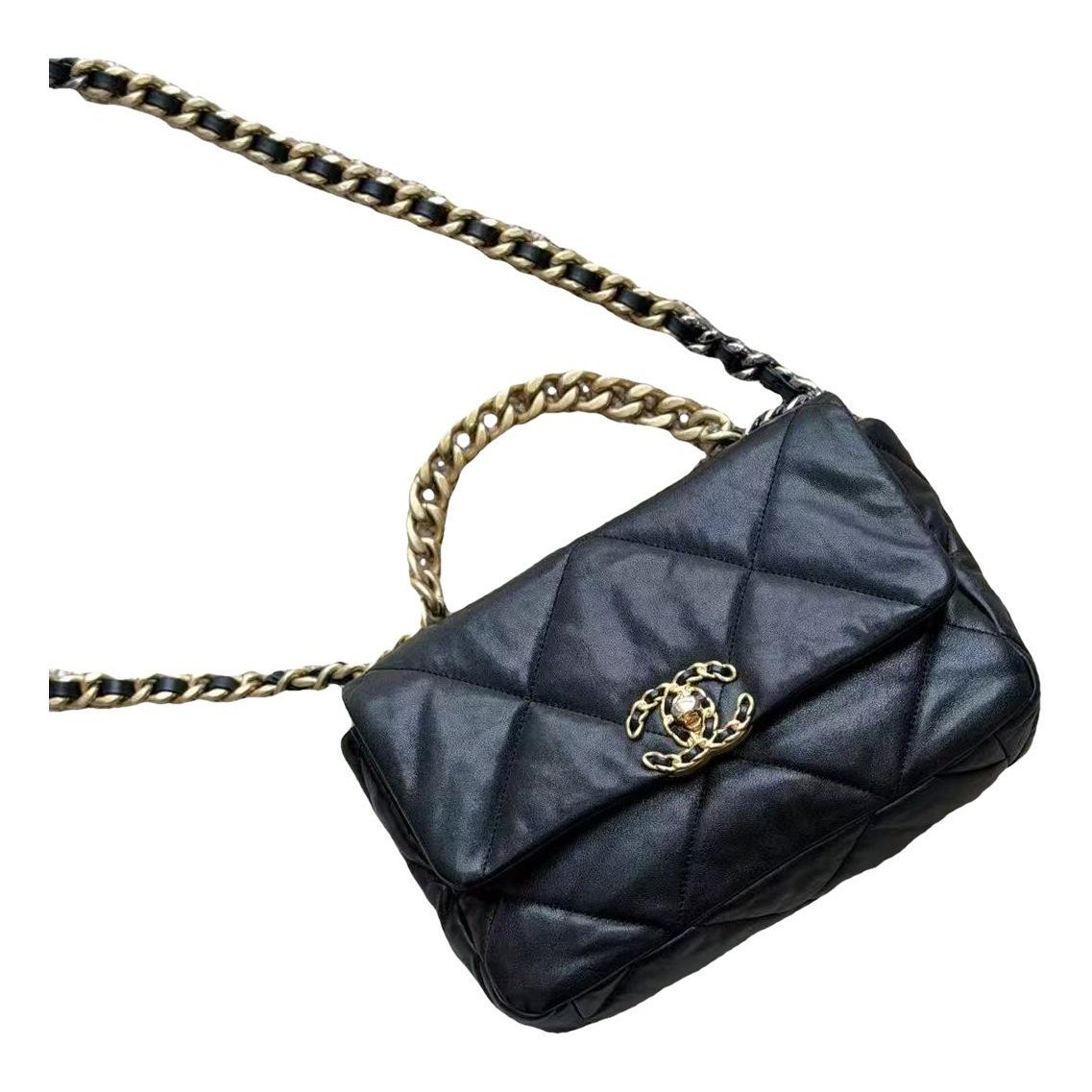 Chanel 19 leather handbag