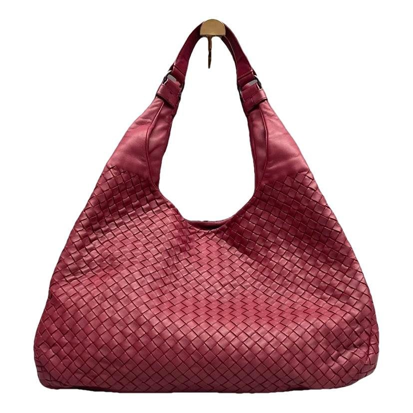 Veneta leather handbag