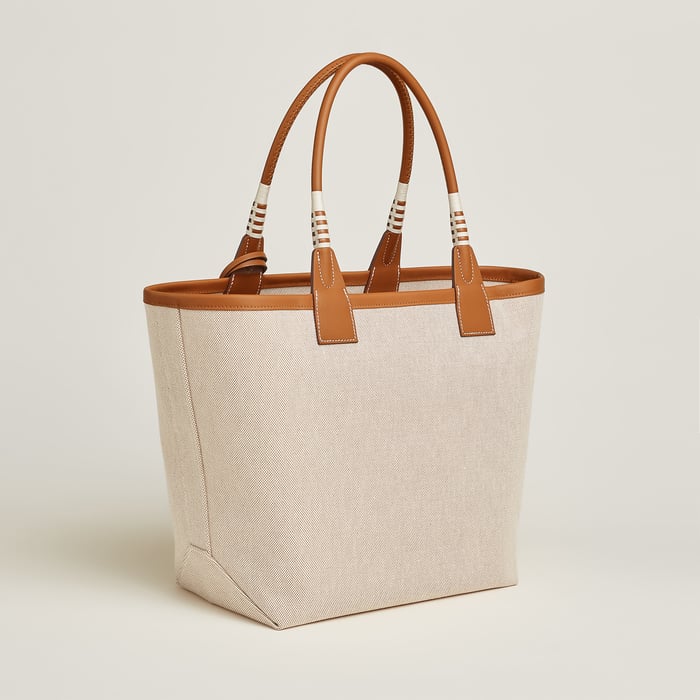 Steeple 28 Bag