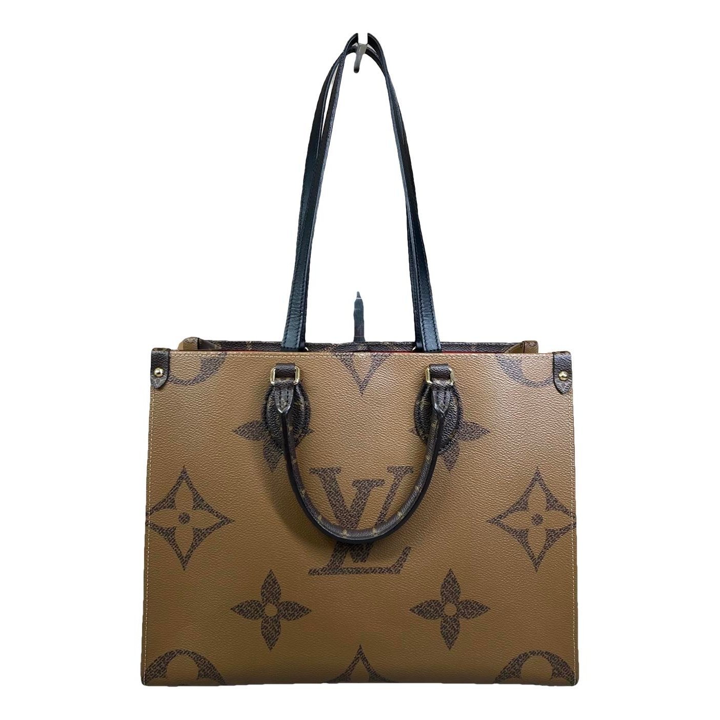 Onthego leather handbag