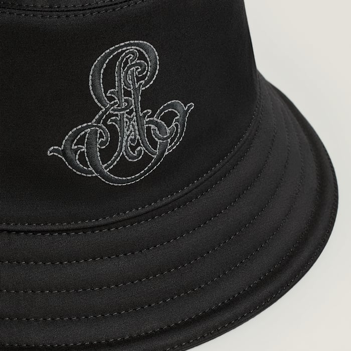 Noir Harper Emile Hermès Bucket Hat