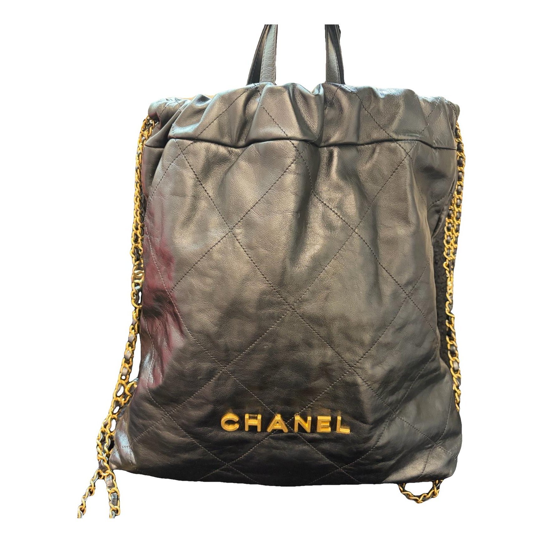 Chanel 22 leather crossbody bag