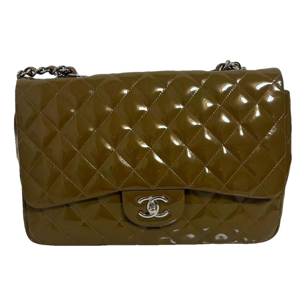 Timeless Classique Top Handle patent leather handbag
