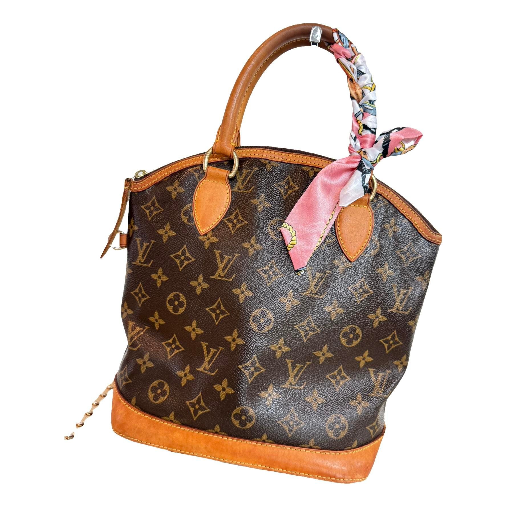 Lockit Vertical leather handbag